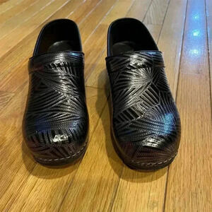 Dansko Pro XP Unisex Clogs Brown/silver Patent Leather Size 39 Workwear